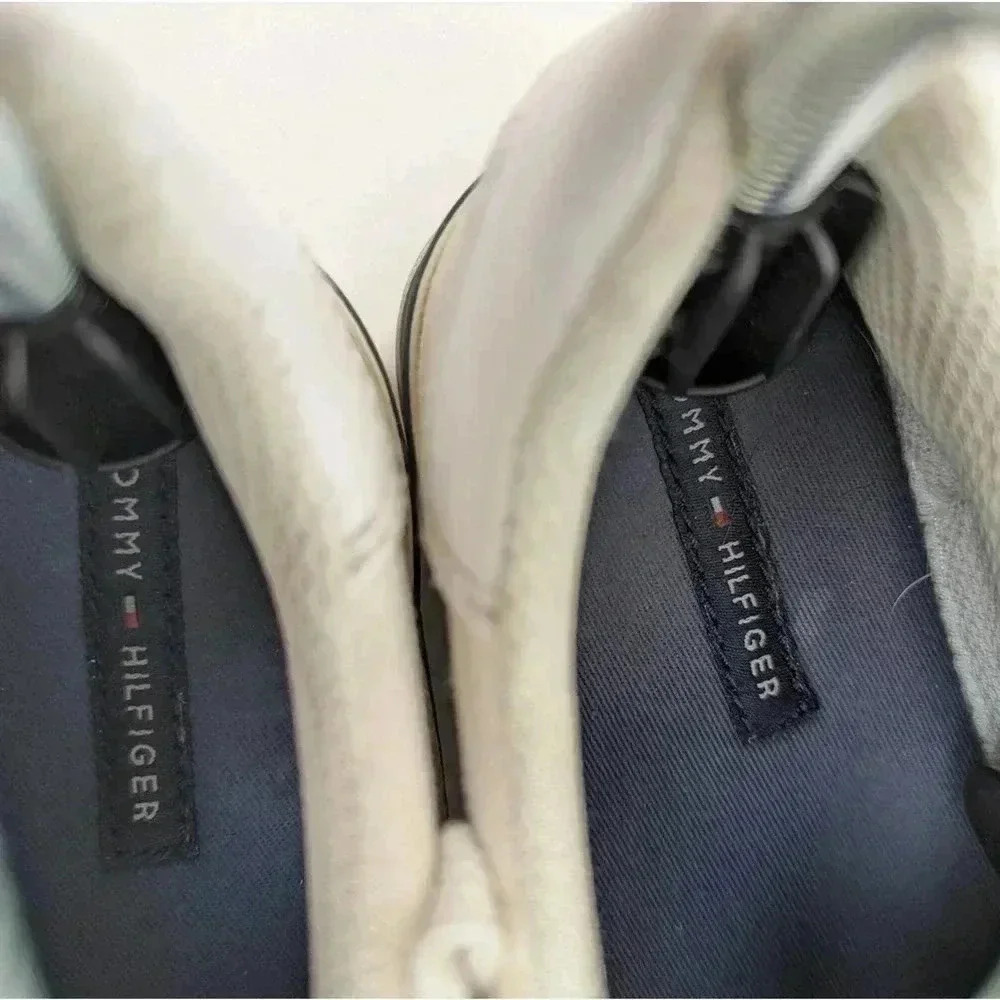 Tommy Hilfiger Fressian Low Top Lace-Up Sneakers - Picture 10 of 11